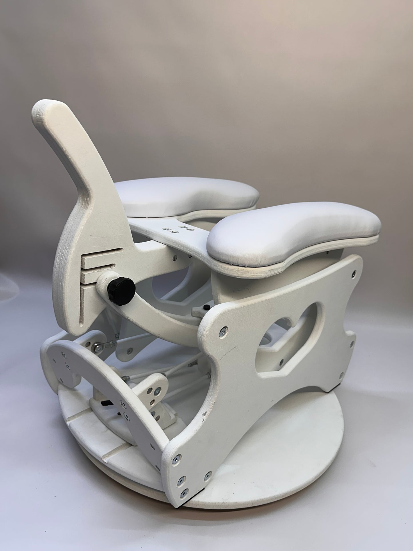 White - White Intense Secret Luxury rocking chair – adjustable and versatile. For solo or couple play Intense Secret Luxe schommelstoel – verstelbaar en veelzijdig. Voor solo- of koppelspel