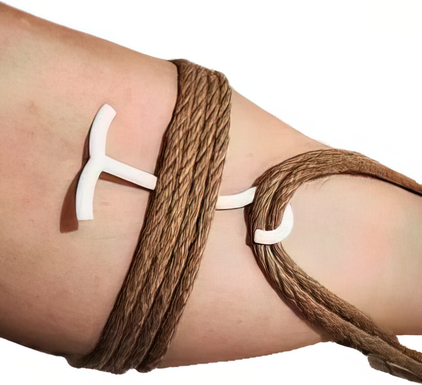 Shibari rope hook puller - Easily accessible tool for tight rope ties and bondage cuffs